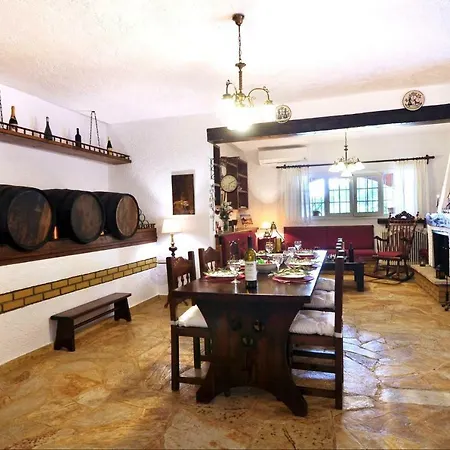 Red In Daire Kompítsion