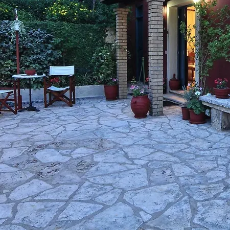 Red In Lägenhet Kompítsion